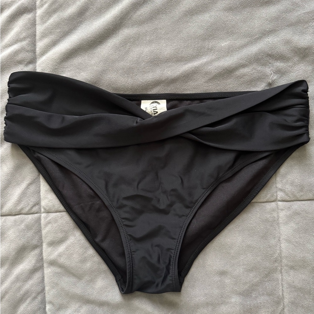 Zyia Active Black Twist-Waist Bikini Bottoms
